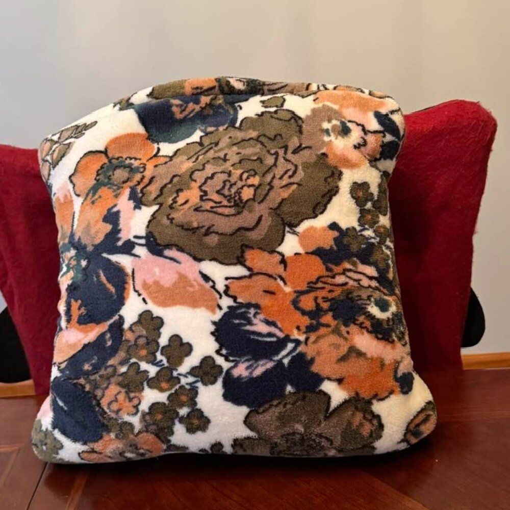 NWT Vera Bradley Fleece Travel Blanket Petite Exuberant Floral Sage
